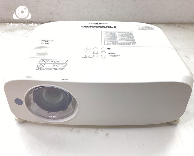 ویدئو پروژکتور  Panasonic PT-VZ580U از ویدئو پروژکتورهای برتر اتاق کنفرانس 